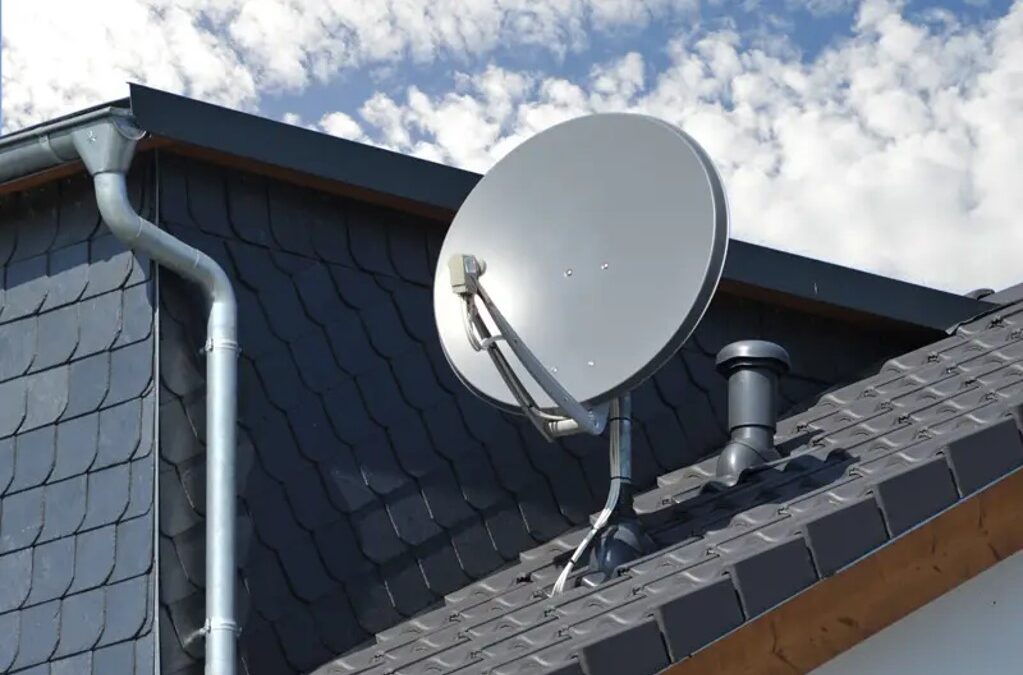 Why Installing a UHF Aerial and Satellite Dish is a Smart Move